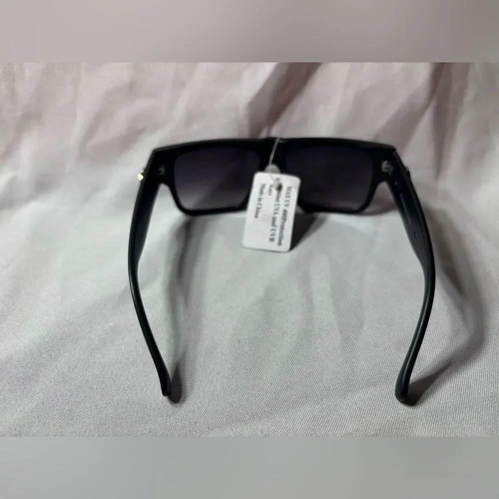 New Classic Hip Hop Rapper Gangster SUN GLASSES Black Frame Gold Medallion Dark